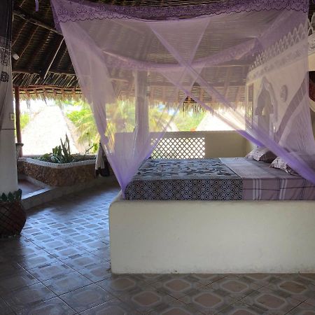 Coconut Village Beach Resort Diani Beach Zewnętrze zdjęcie