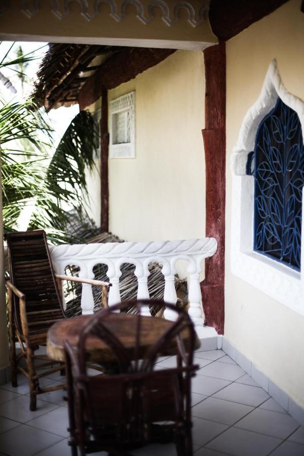 Coconut Village Beach Resort Diani Beach Zewnętrze zdjęcie