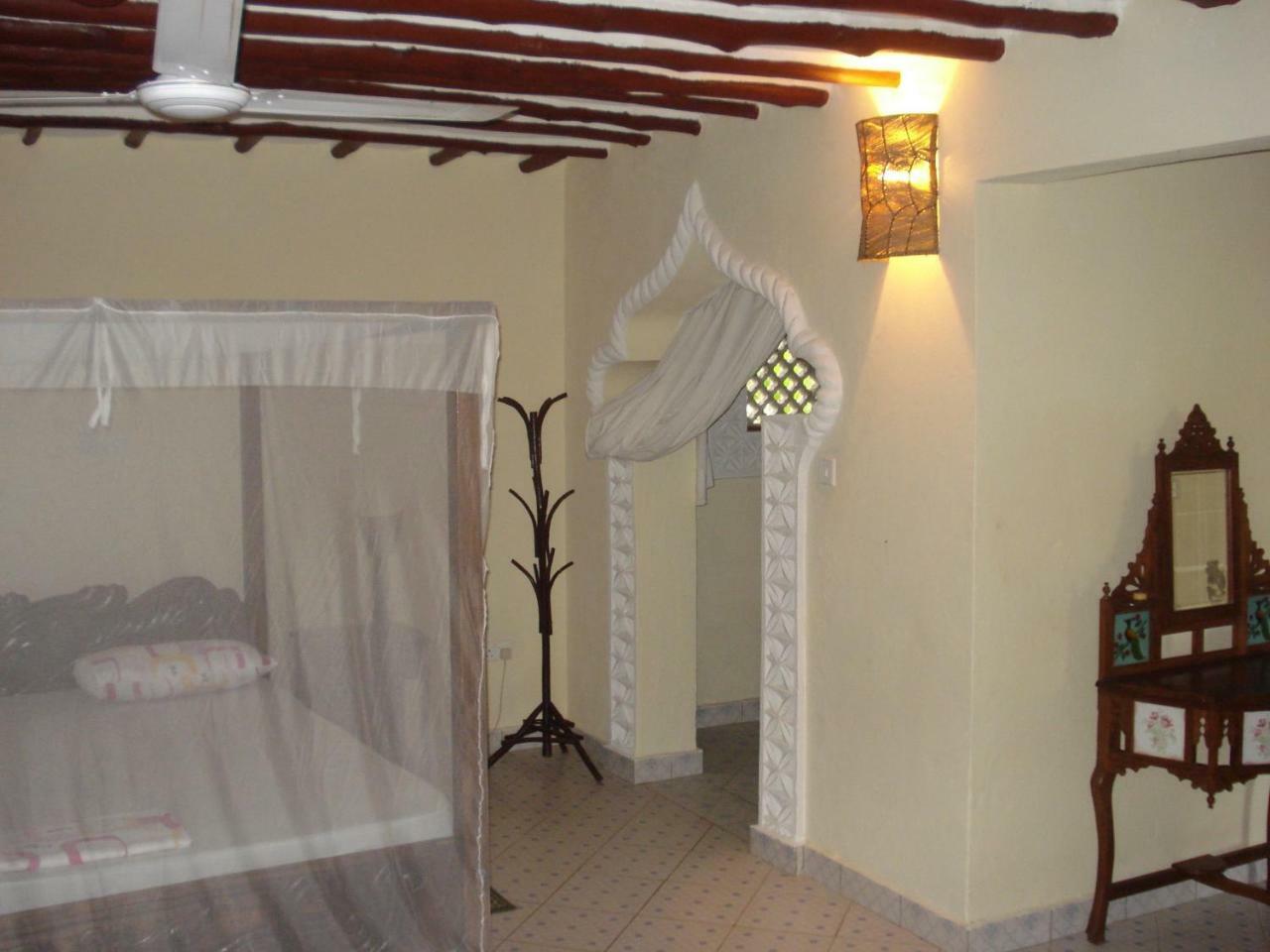 Coconut Village Beach Resort Diani Beach Pokój zdjęcie